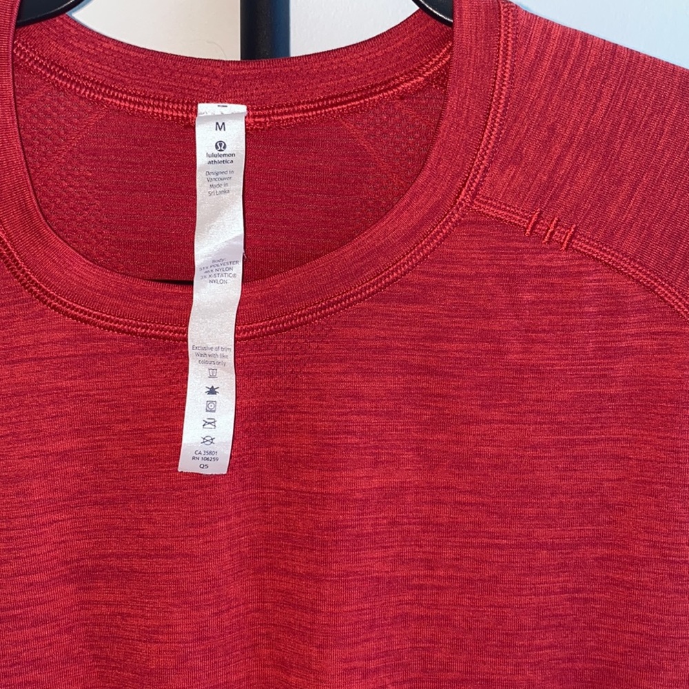 Lululemon Mens Short Sleeve Shirt Red | M